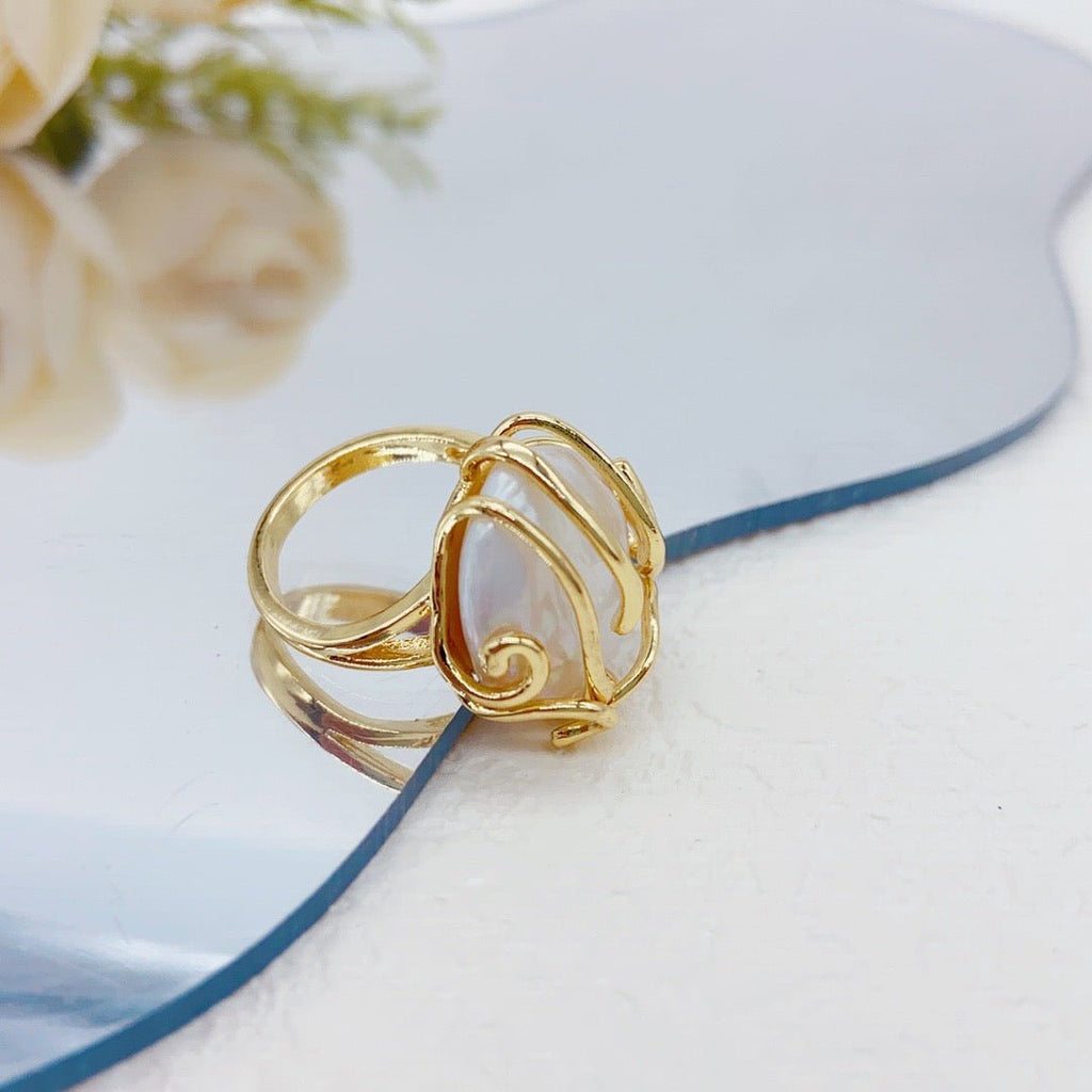 Baroque Embrace Ring - NaNaMaLa Boutique