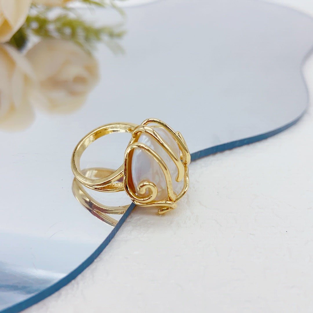 Baroque Embrace Ring - NaNaMaLa Boutique