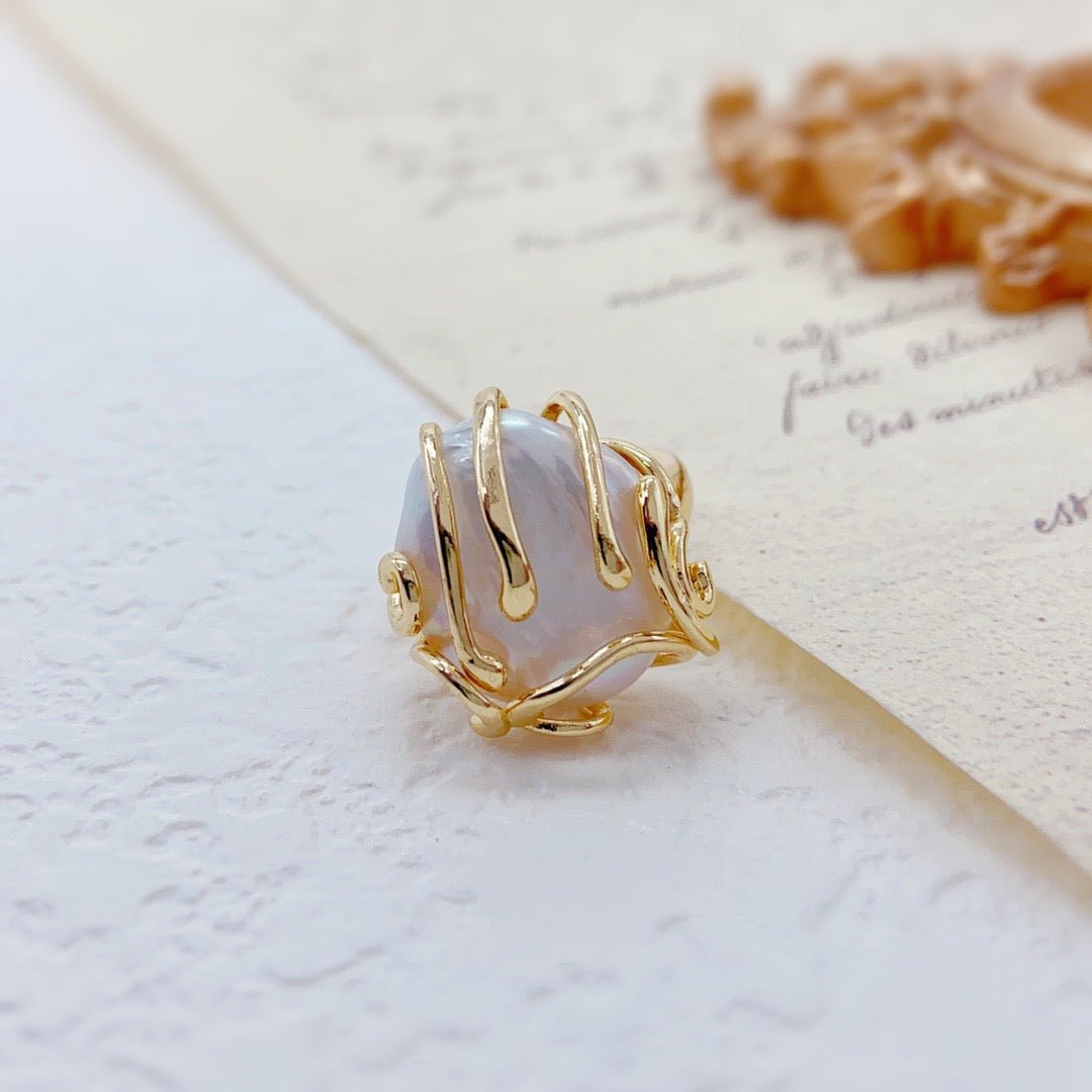 Baroque Embrace Ring - NaNaMaLa Boutique