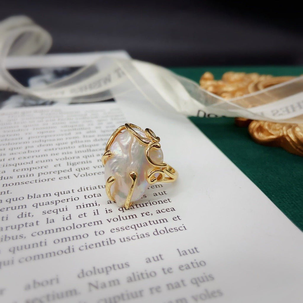 Baroque Embrace Ring - NaNaMaLa Boutique