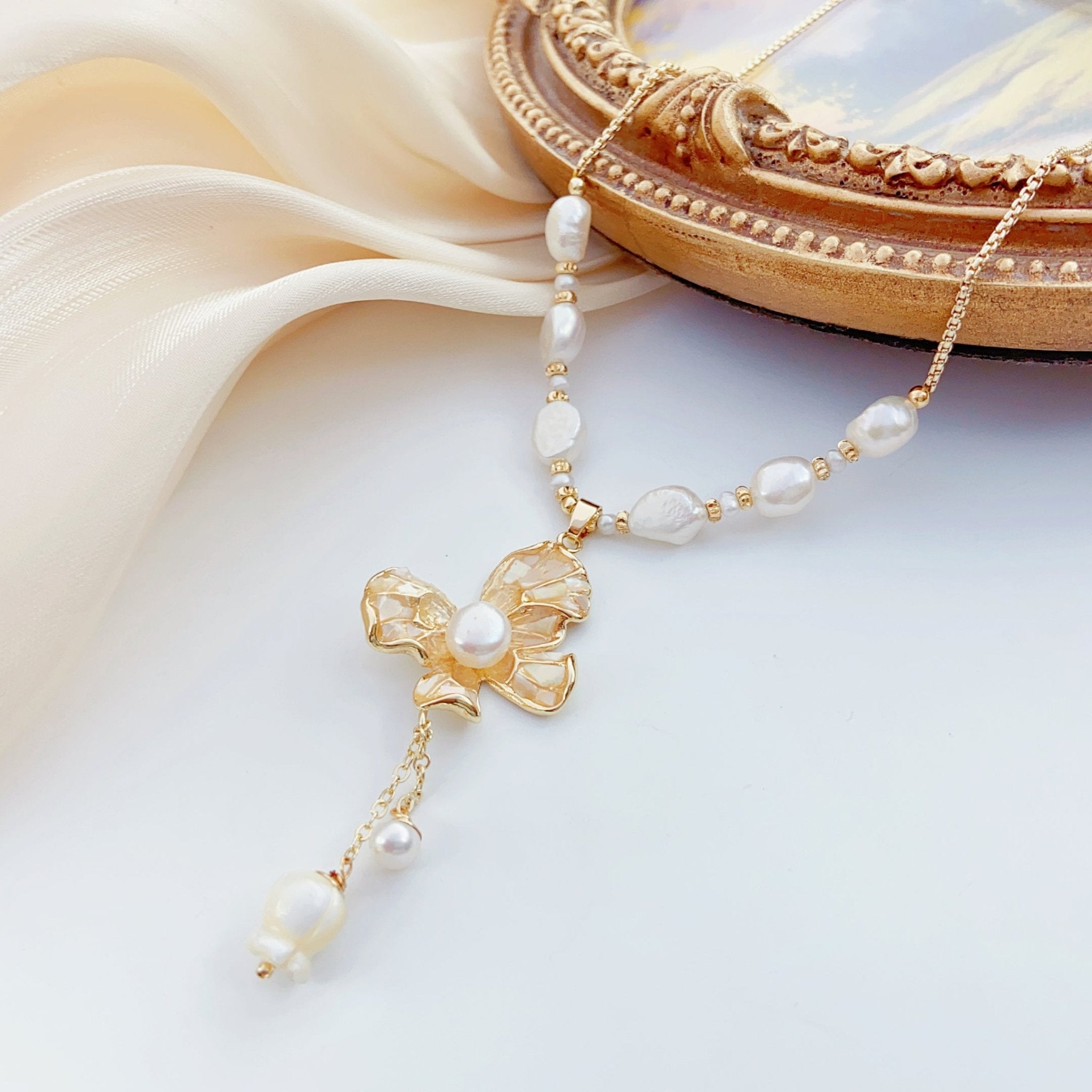 Dawn Glow Butterfly Pearl Necklace - NaNaMaLa Boutique