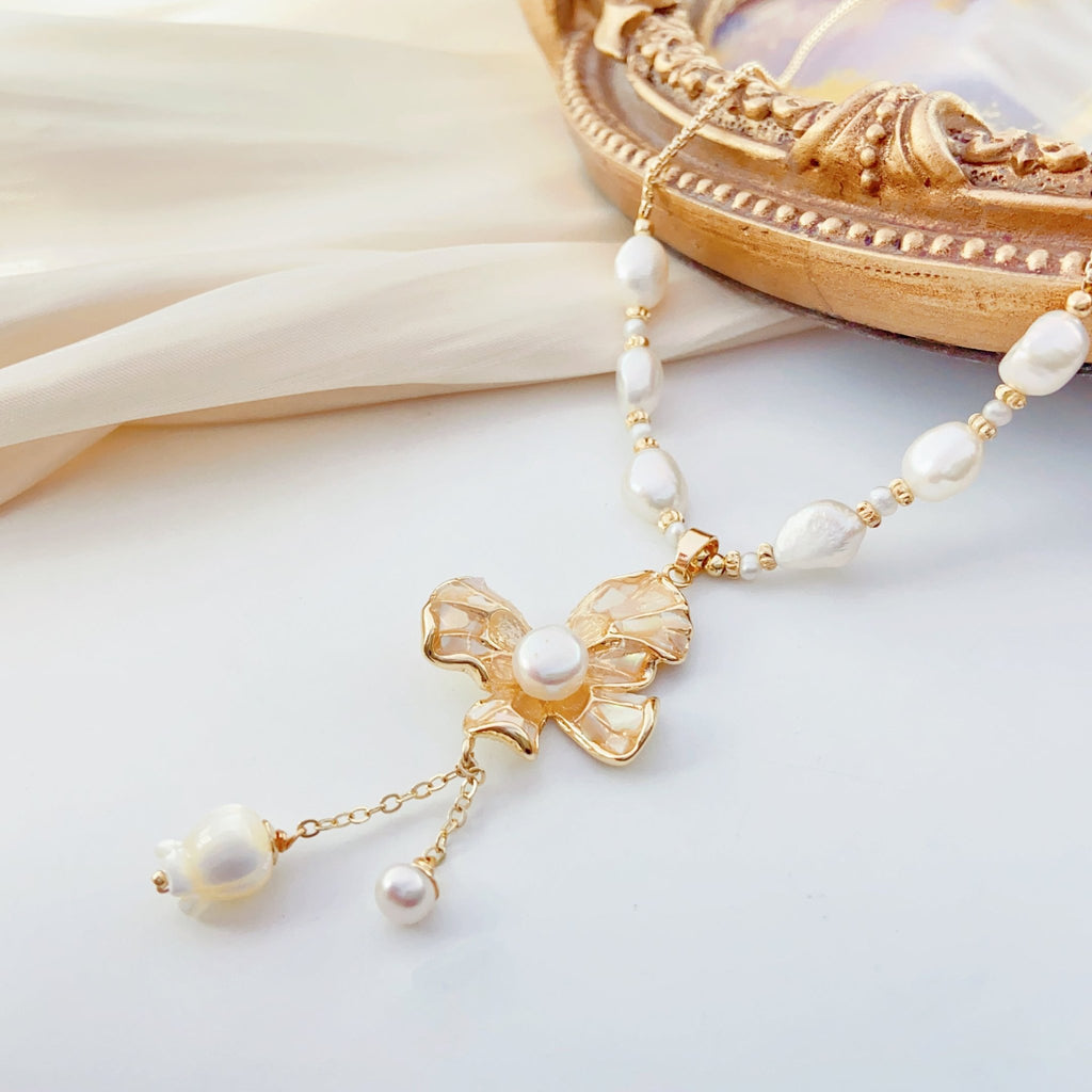 Dawn Glow Butterfly Pearl Necklace - NaNaMaLa Boutique