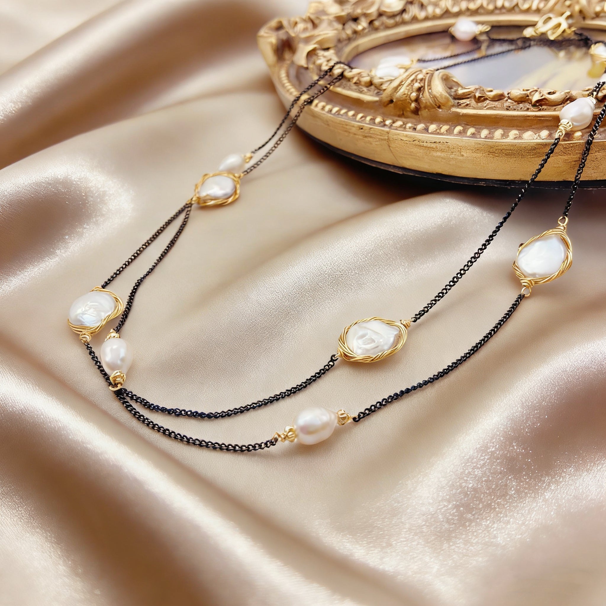 Dusk Clouds Pearl Necklace - NaNaMaLa Boutique