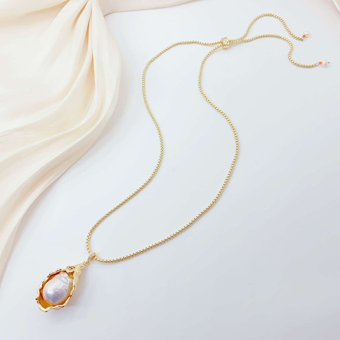 Floral Elegance Pearl Necklace - NaNaMaLa Boutique