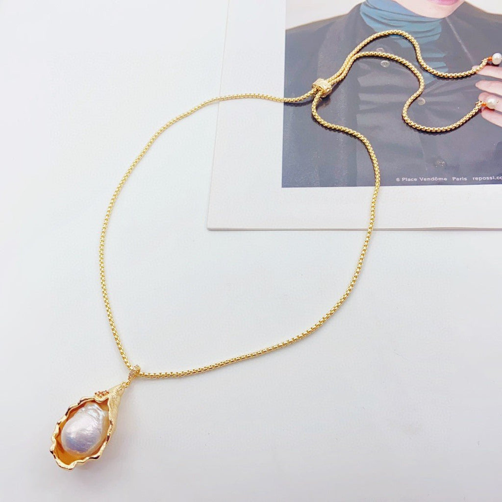 Floral Elegance Pearl Necklace - NaNaMaLa Boutique