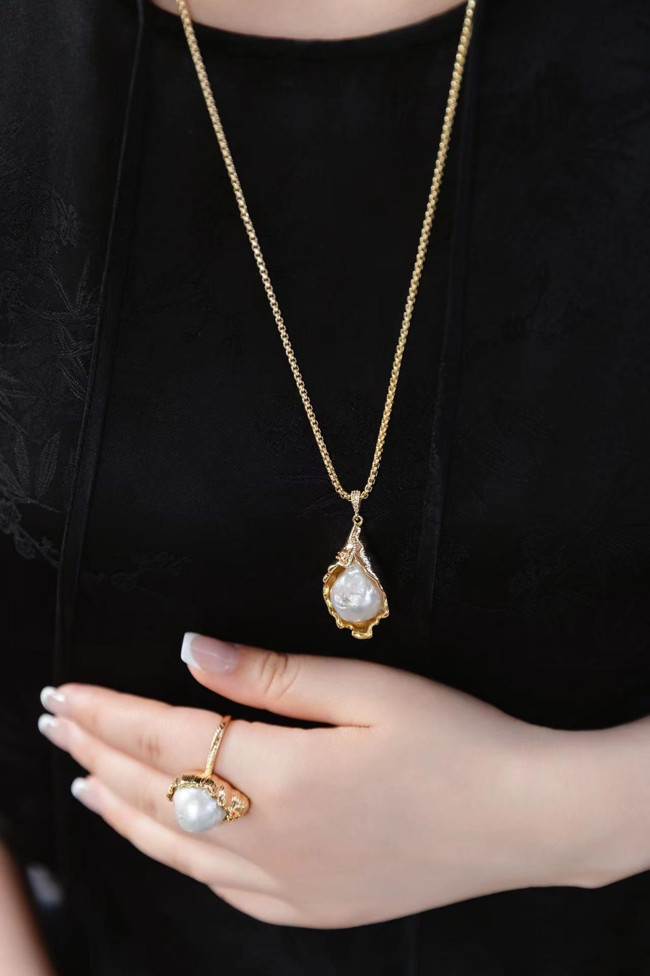 Floral Elegance Pearl Necklace - NaNaMaLa Boutique