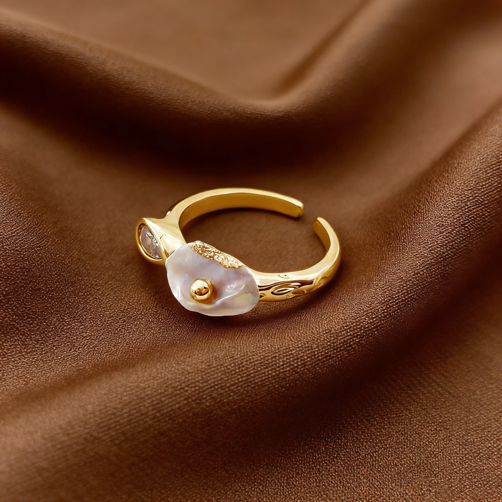 Golden Time Pearl Ring - NaNaMaLa Boutique