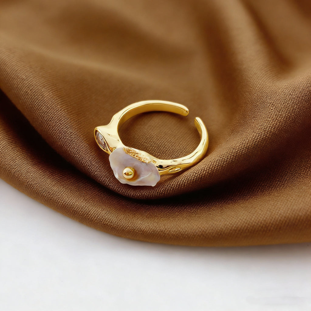 Golden Time Pearl Ring - NaNaMaLa Boutique