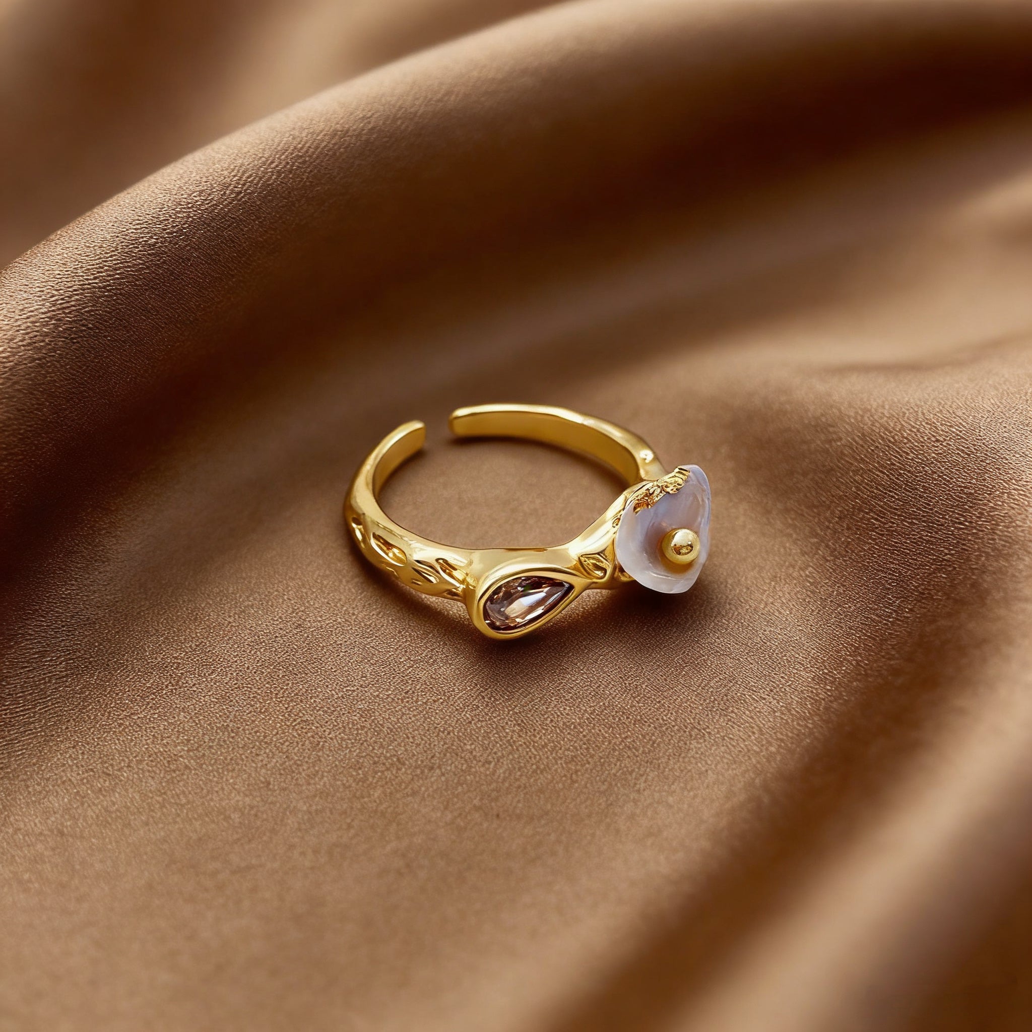 Golden Time Pearl Ring - NaNaMaLa Boutique