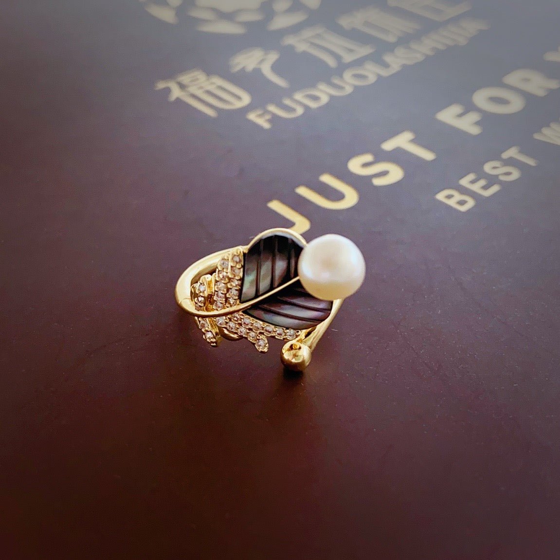 Ink Mist Pearl Ring - NaNaMaLa Boutique