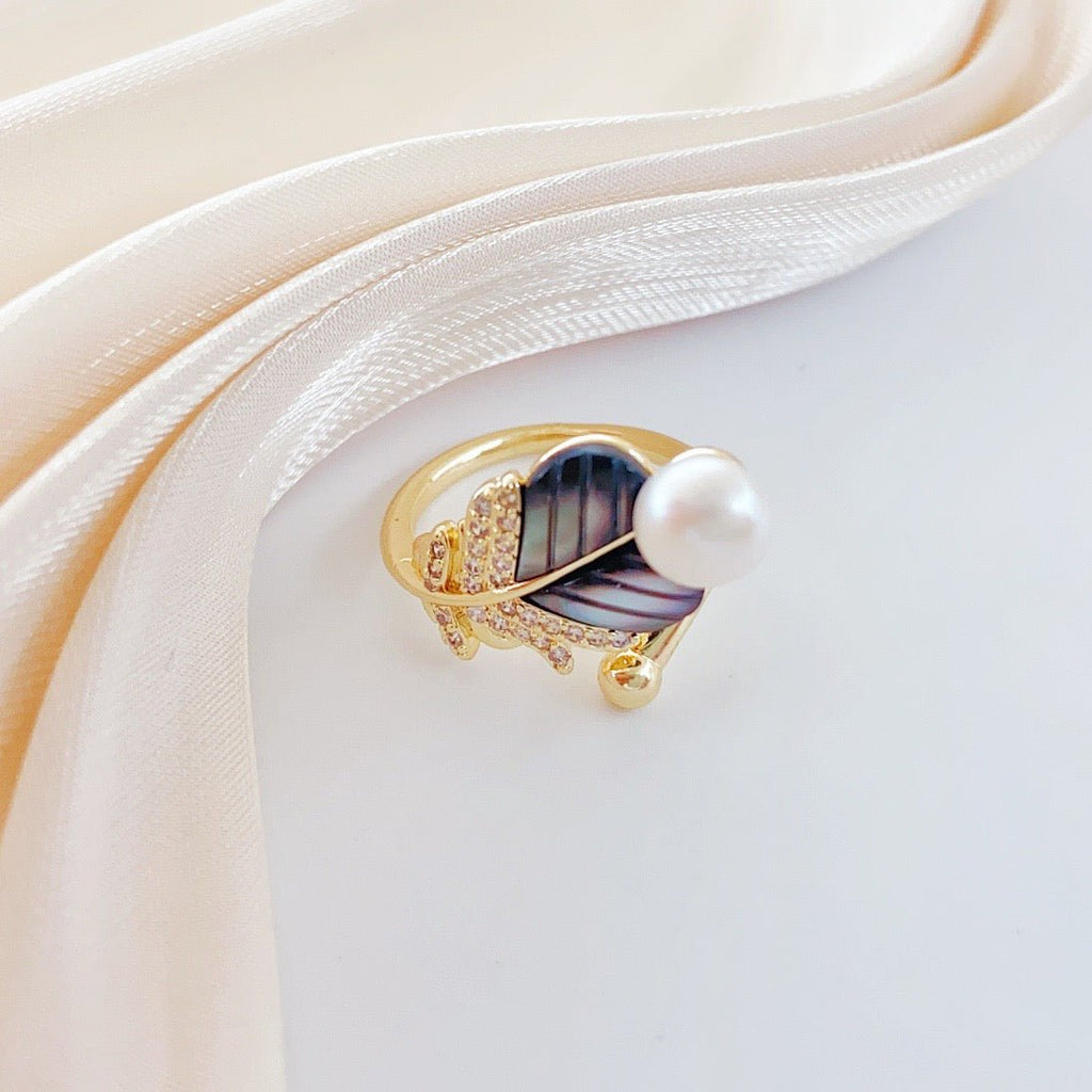 Ink Mist Pearl Ring - NaNaMaLa Boutique