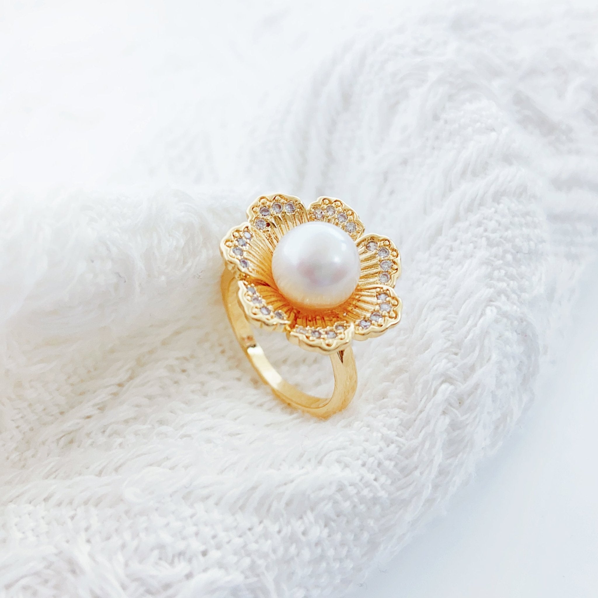 Radiant Bloom Pearl Ring - NaNaMaLa Boutique