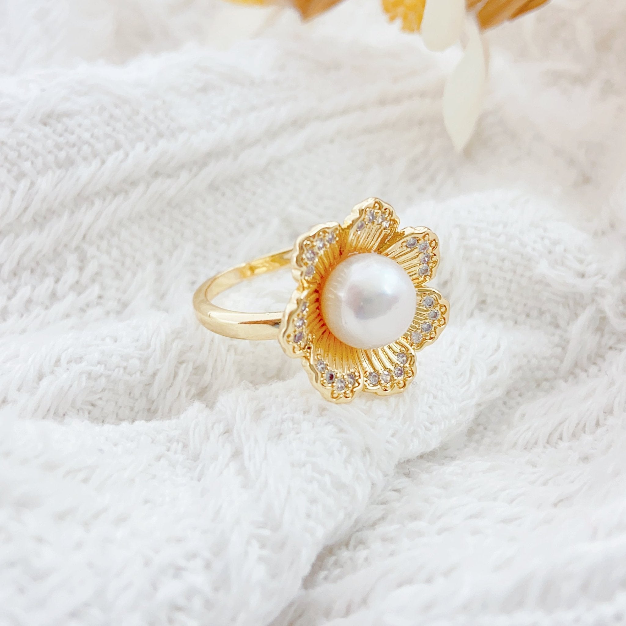 Radiant Bloom Pearl Ring - NaNaMaLa Boutique