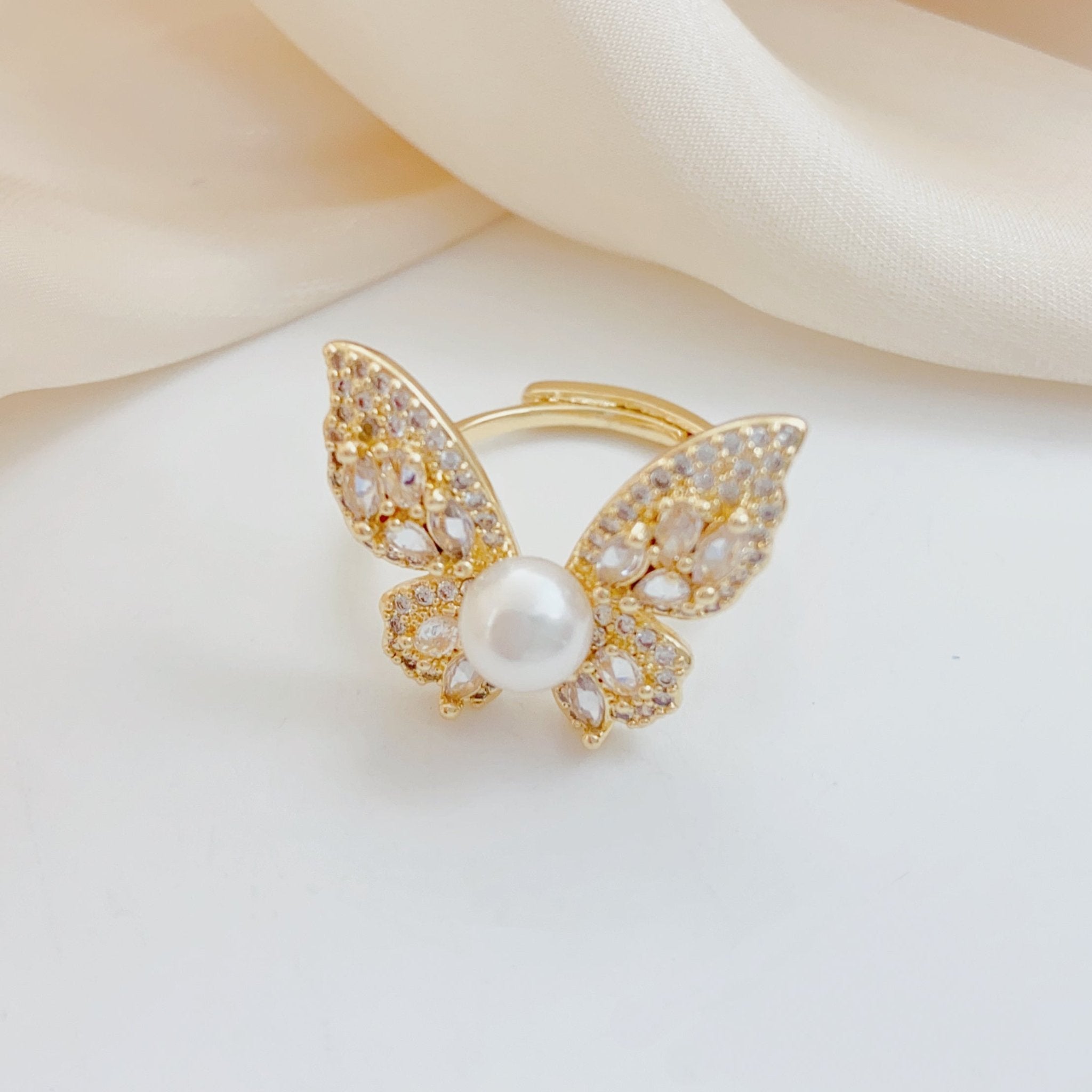 Silver Veil Dream Butterfly Pearl Ring - NaNaMaLa Boutique