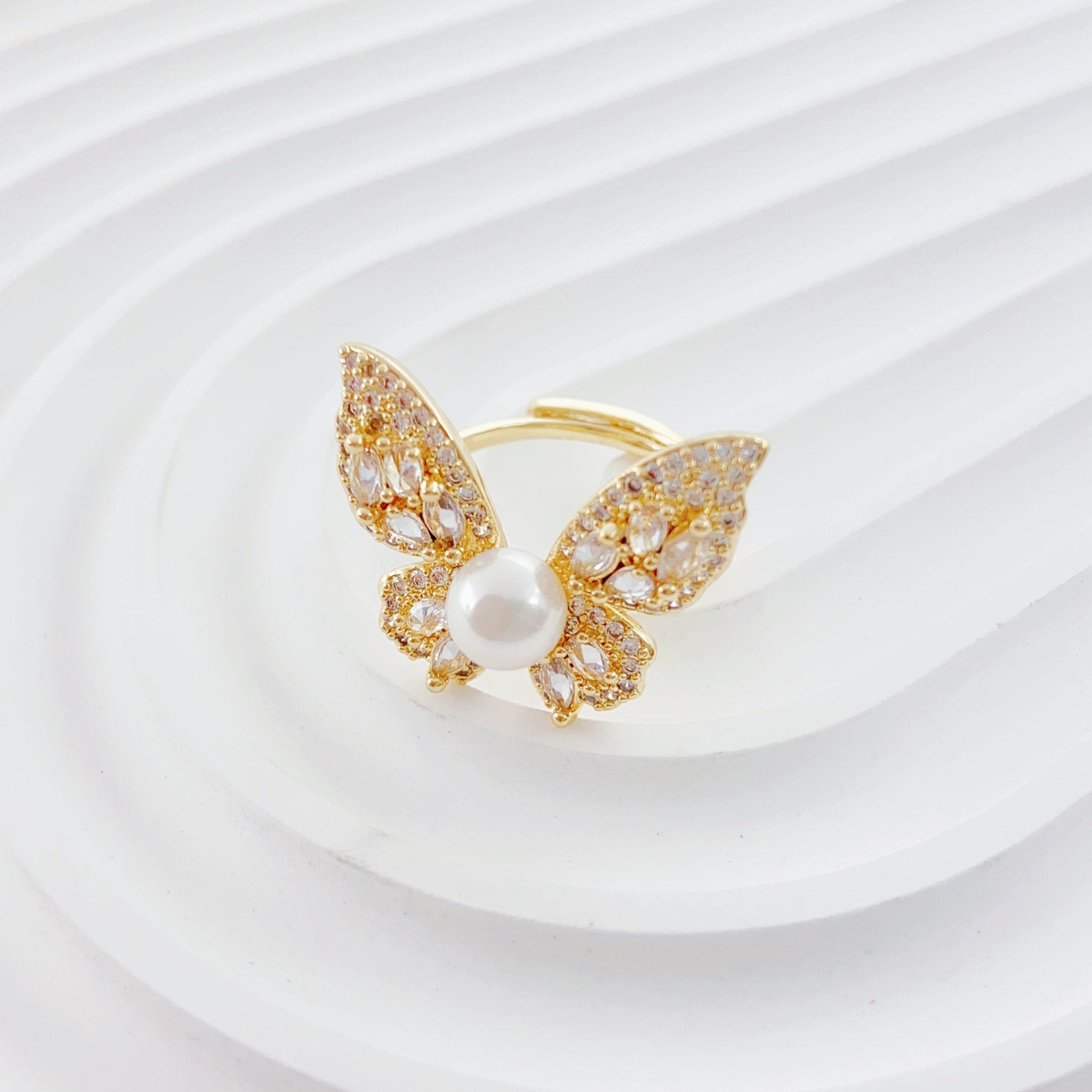Silver Veil Dream Butterfly Pearl Ring - NaNaMaLa Boutique
