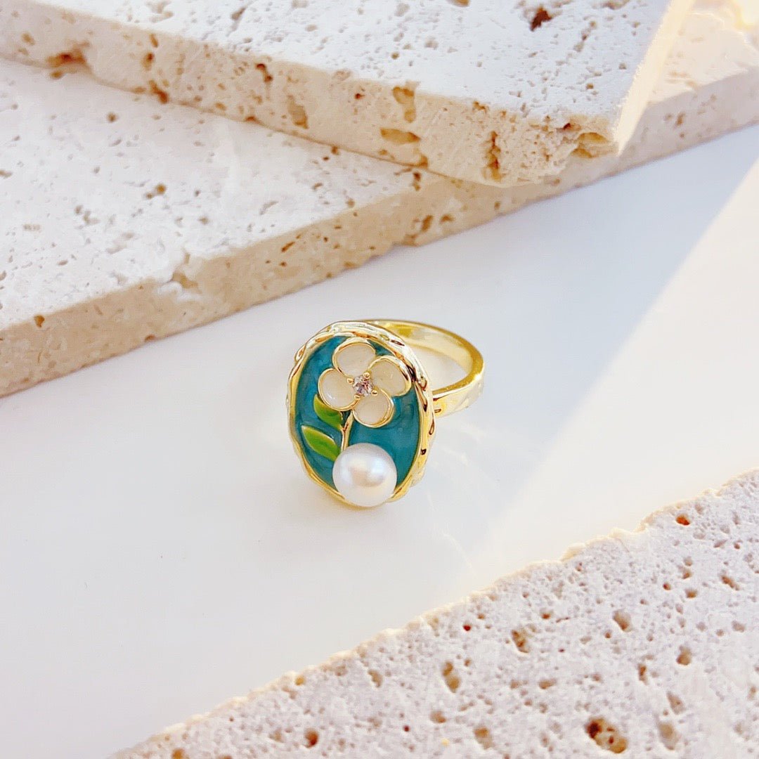 Summer Bloom Pearl Ring - NaNaMaLa Boutique