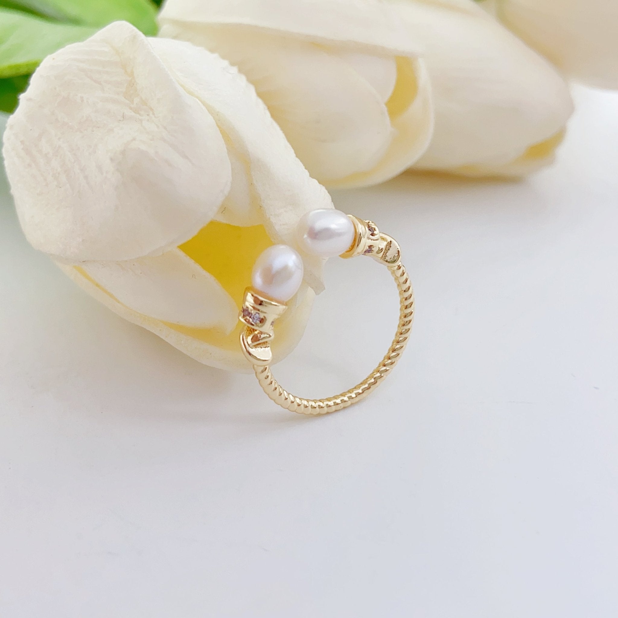 Versatile Dual Pearl Ring - NaNaMaLa Boutique