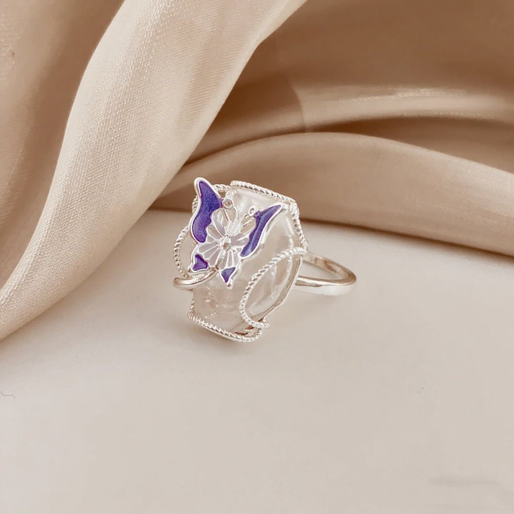 Wings of the Sea Baroque Pearl Ring - NaNaMaLa Boutique